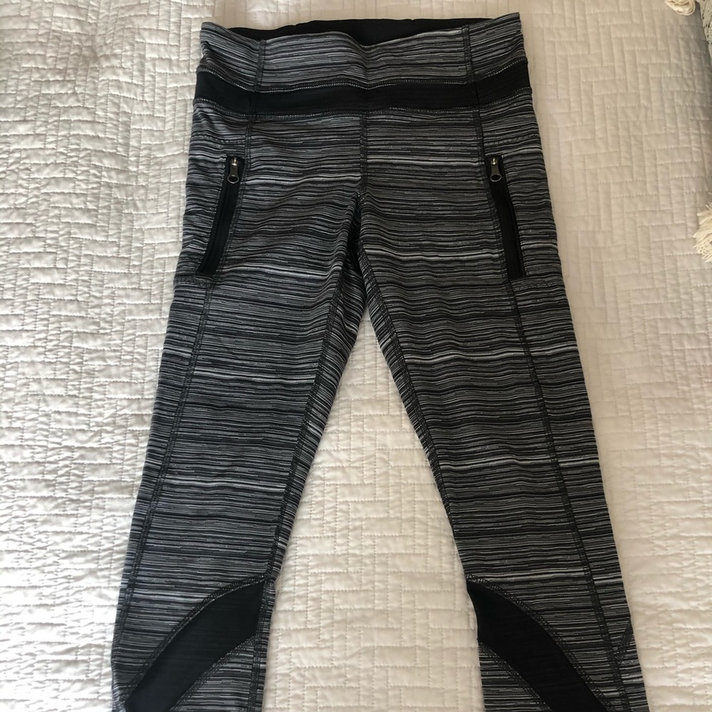 Lululemon leggings size 4